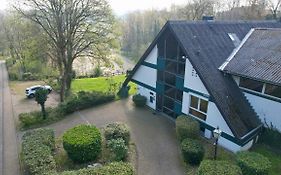 Wunderschoen Zwischen Ortsausgang Und Waldesrand Gelegene, Schoene Apartments